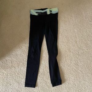 Black Ivivva Leggings